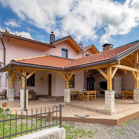 Amazing Home In Vrzici With Jacuzzi Экстерьер фото