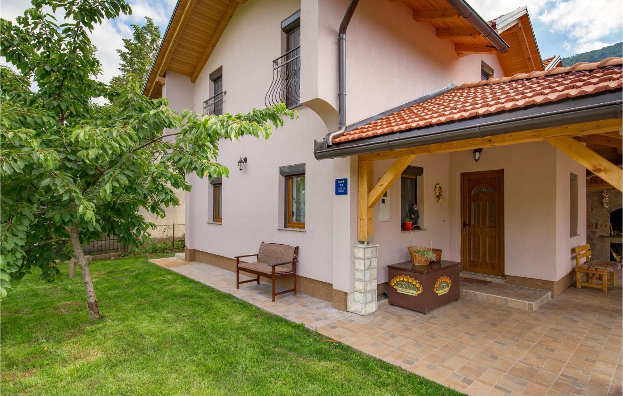 Amazing Home In Vrzici With Jacuzzi Экстерьер фото